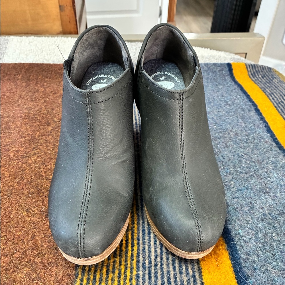 Dr. Scholl's Black Leather Clog Mules with Wood-Effect Platform